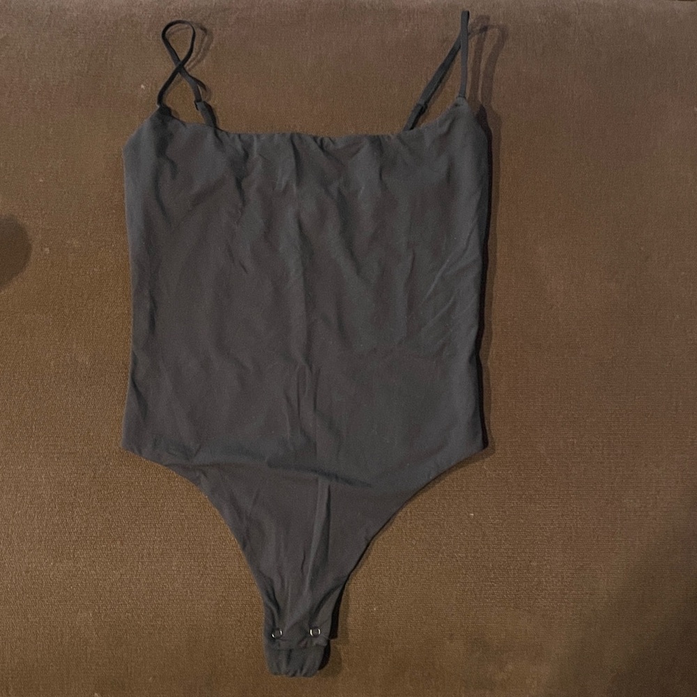 🖤 SKIMS Thong Bodysuit — Black | Size S 🖤